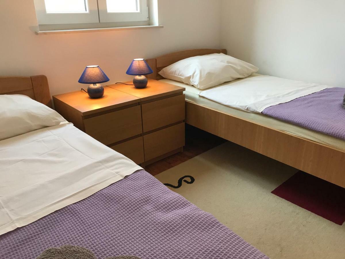 Apartmani Marija Klimno B Exteriör bild