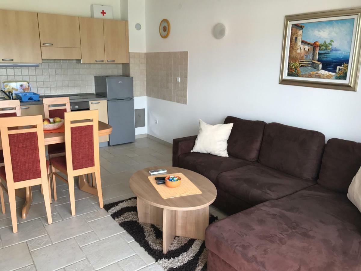 Apartmani Marija Klimno B Exteriör bild